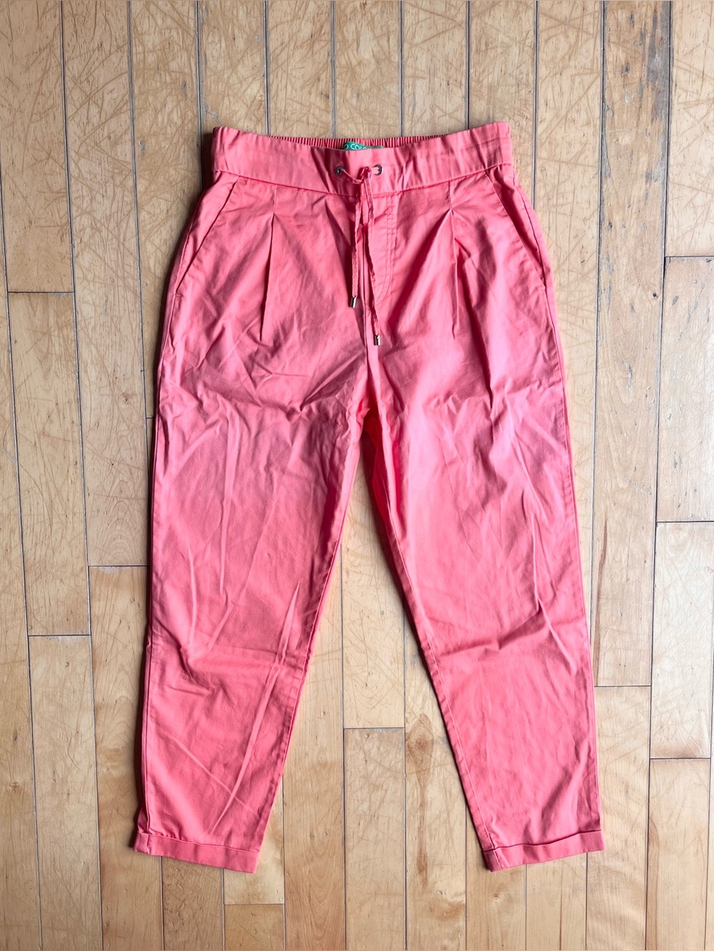 United Colors of Benetton Coral Paperbag Waist Tapered Ankle Pants Size Medium